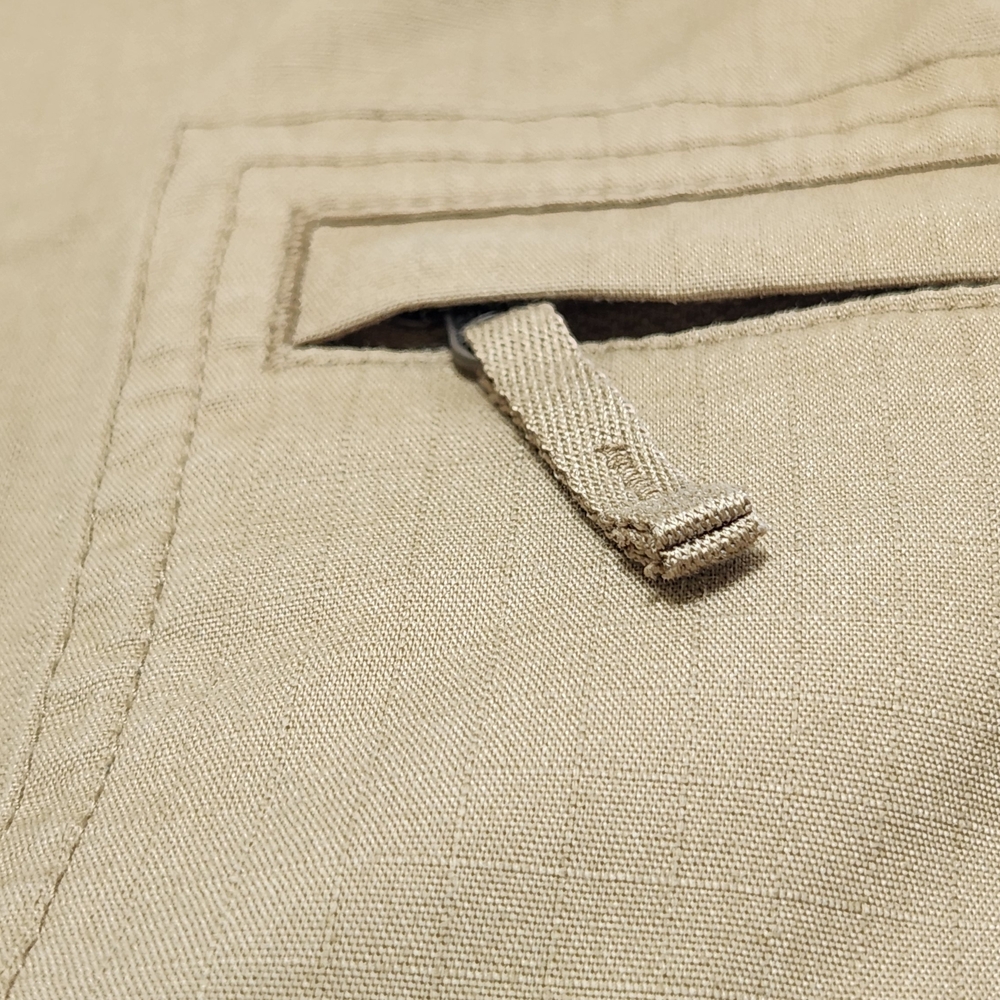 Uniqlo Men's Cargo Pants in Tan - Picture 9 of 10